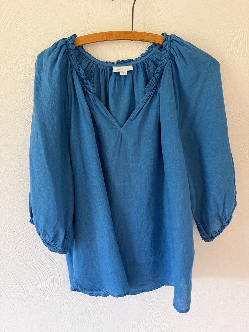 J. Jill Love Linen Blue V-Neck Peasant Blouse.  Size Medium.